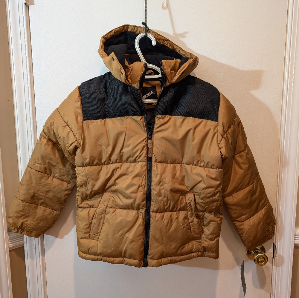 NWT.  Kids Tan and Black Puffer Jacket Size 10. WHEAT& BLACK